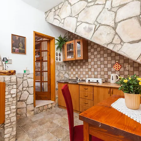 Pensionat Mara Vela Luka