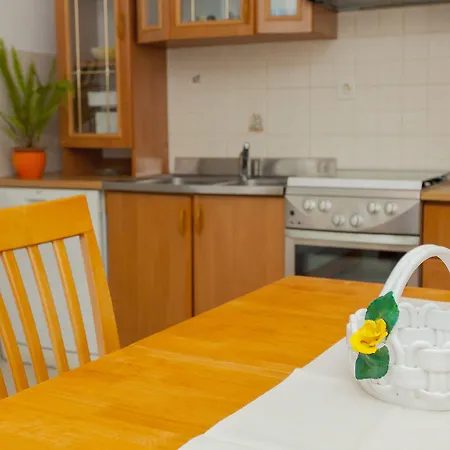 Gostinjska kuća Mara 3*