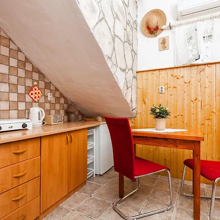 Pensionat Mara Vela Luka