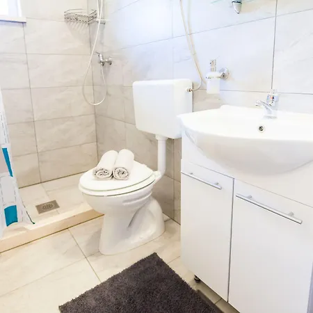 Mara Gostinjska kuća 3*