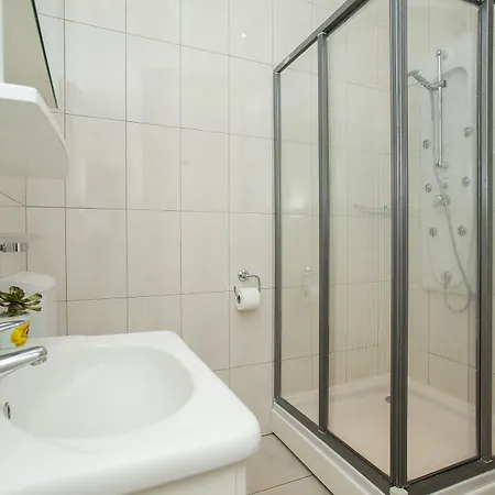 Mara Gostinjska kuća 3*