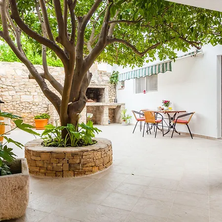 Pensionat Mara Vela Luka