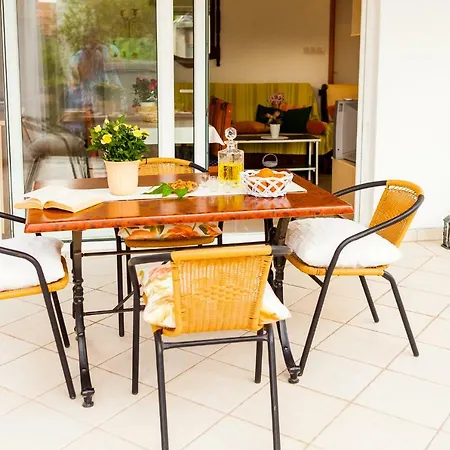 Mara Guest house 3*