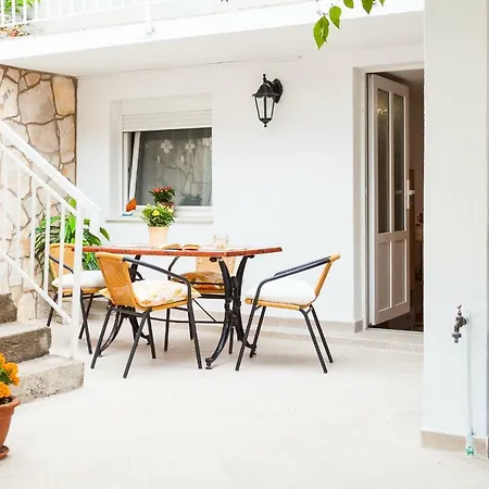 Πανσιόν Mara 3*
